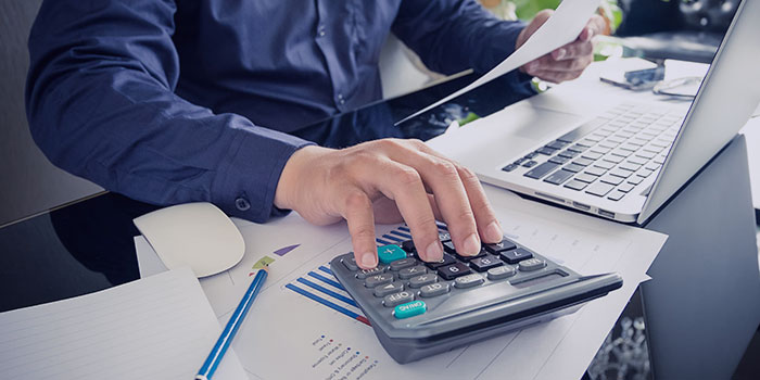 راهنمای کامل برای انتخاب بهترین نرم افزار حسابداری آنلاین برای شرکت ها و کسب و کارها